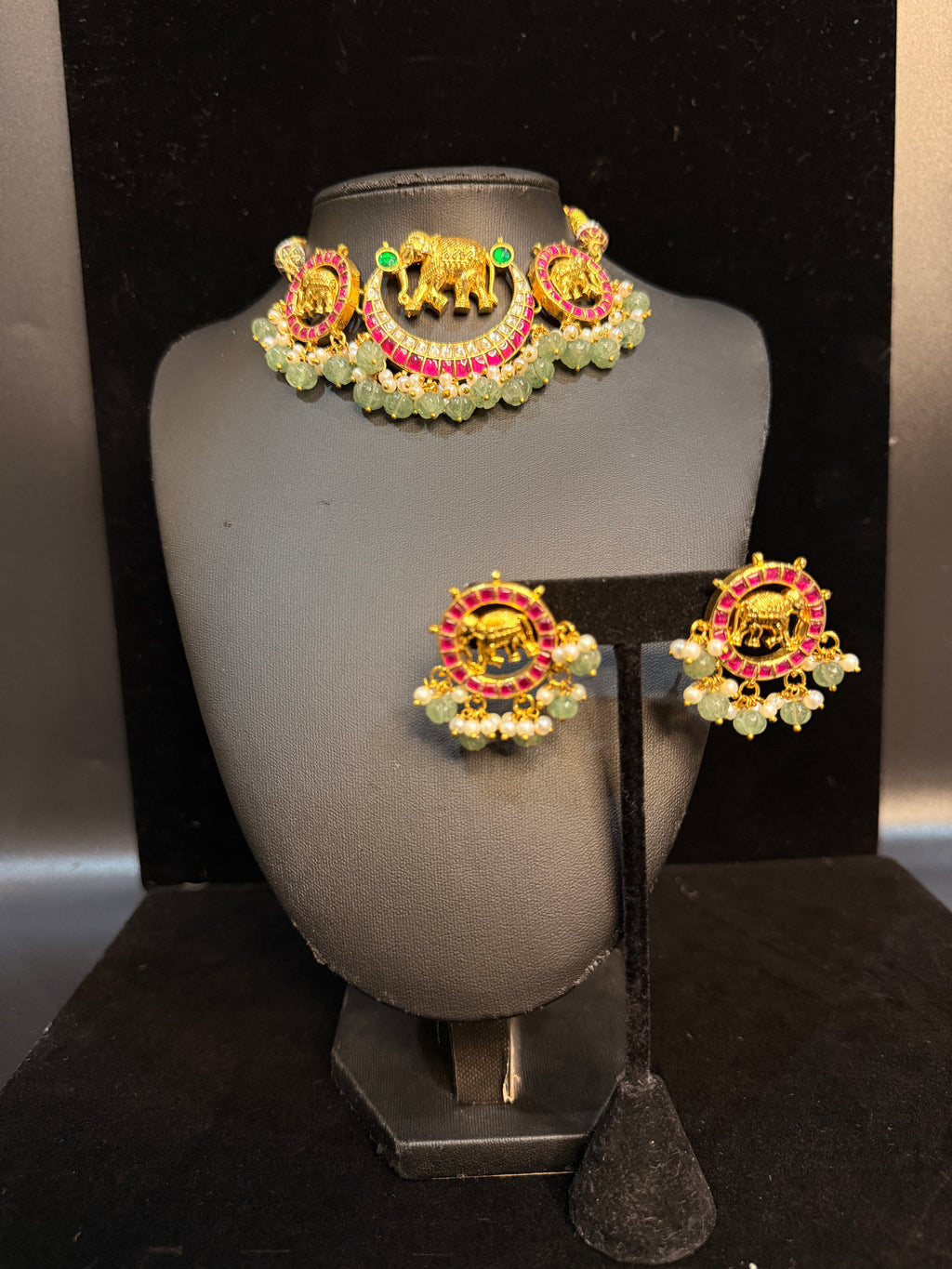 Elephant pendant choker with jadau stones and studs