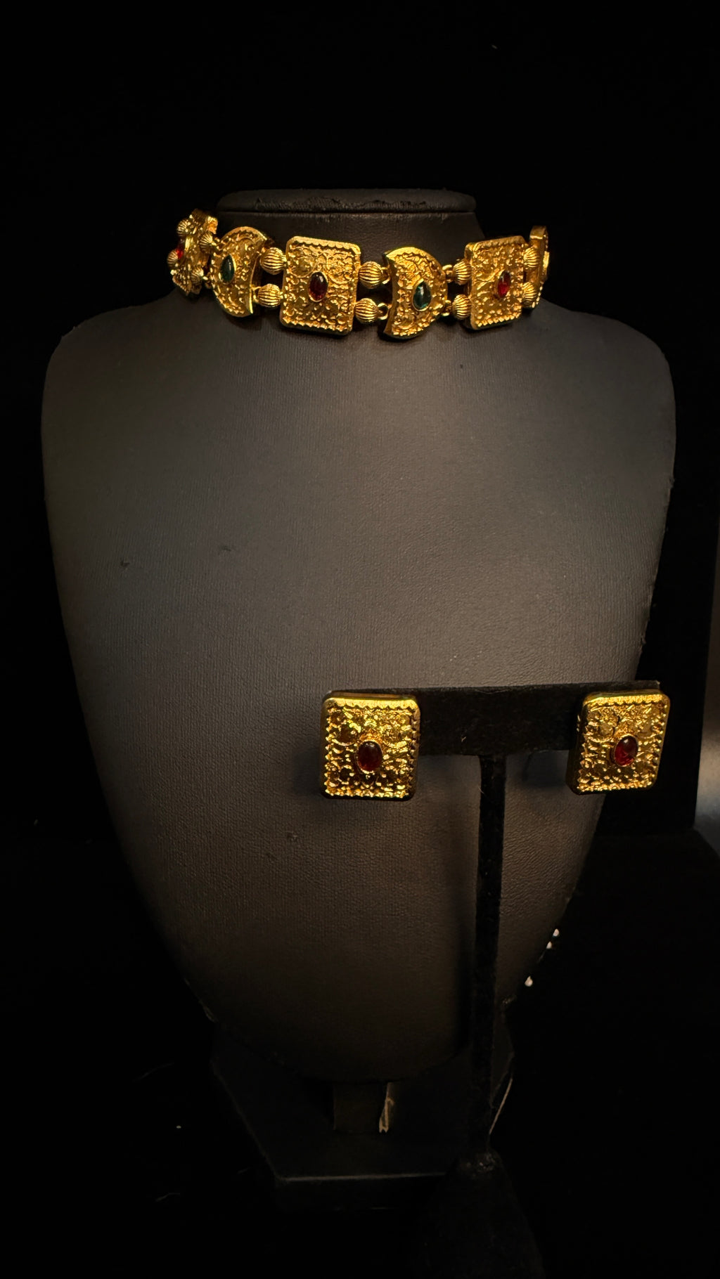 Choker with green and red kundan stone