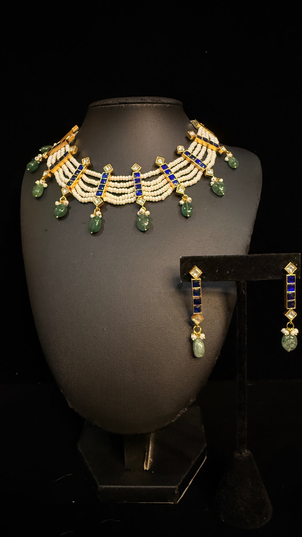 Pearl and blue color jadu kundan necklace with earring