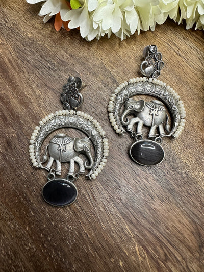 Silver replica with elephant motives and Black semi precious stone