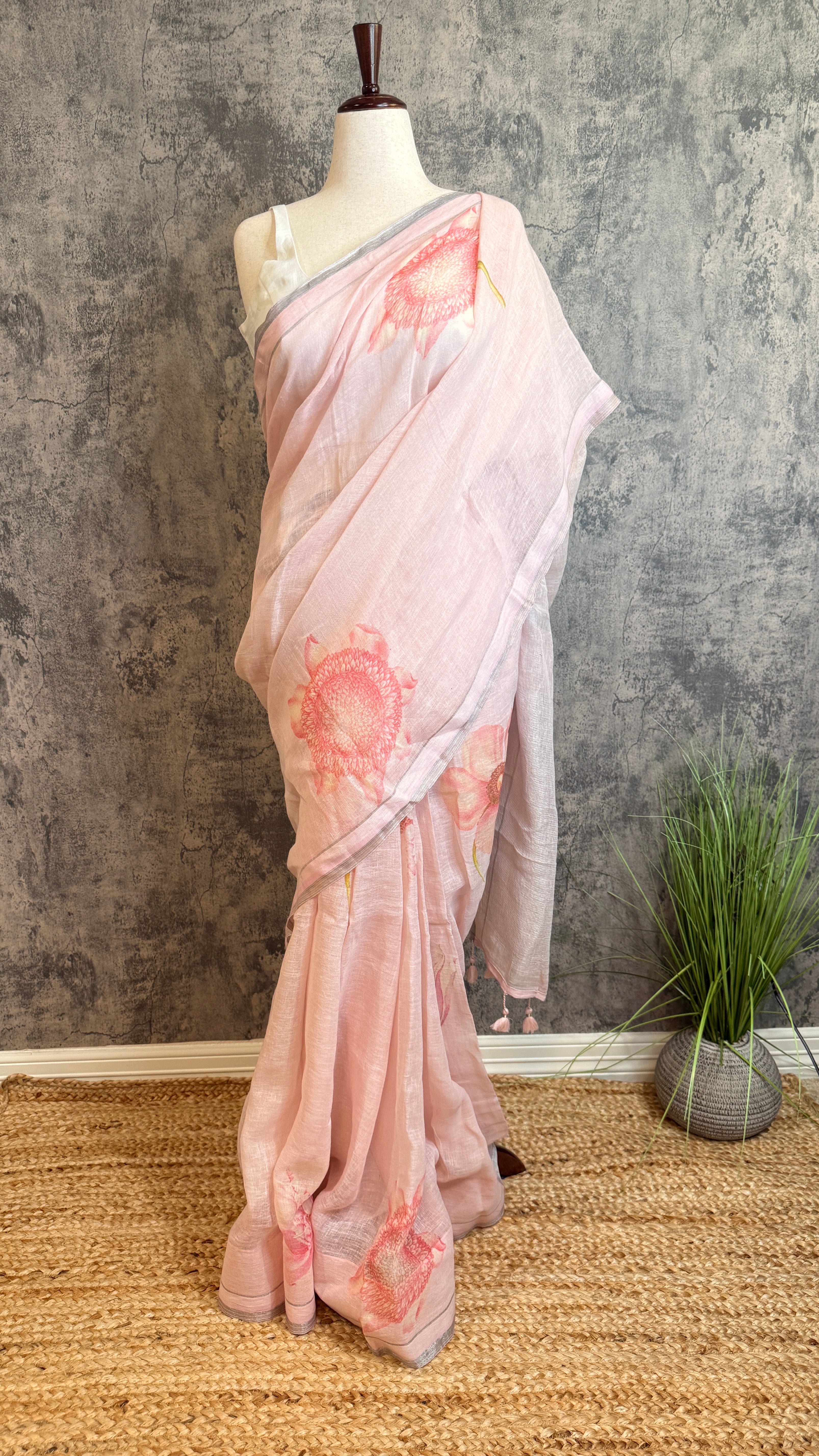 Linen floral digital Printed saree , with BP