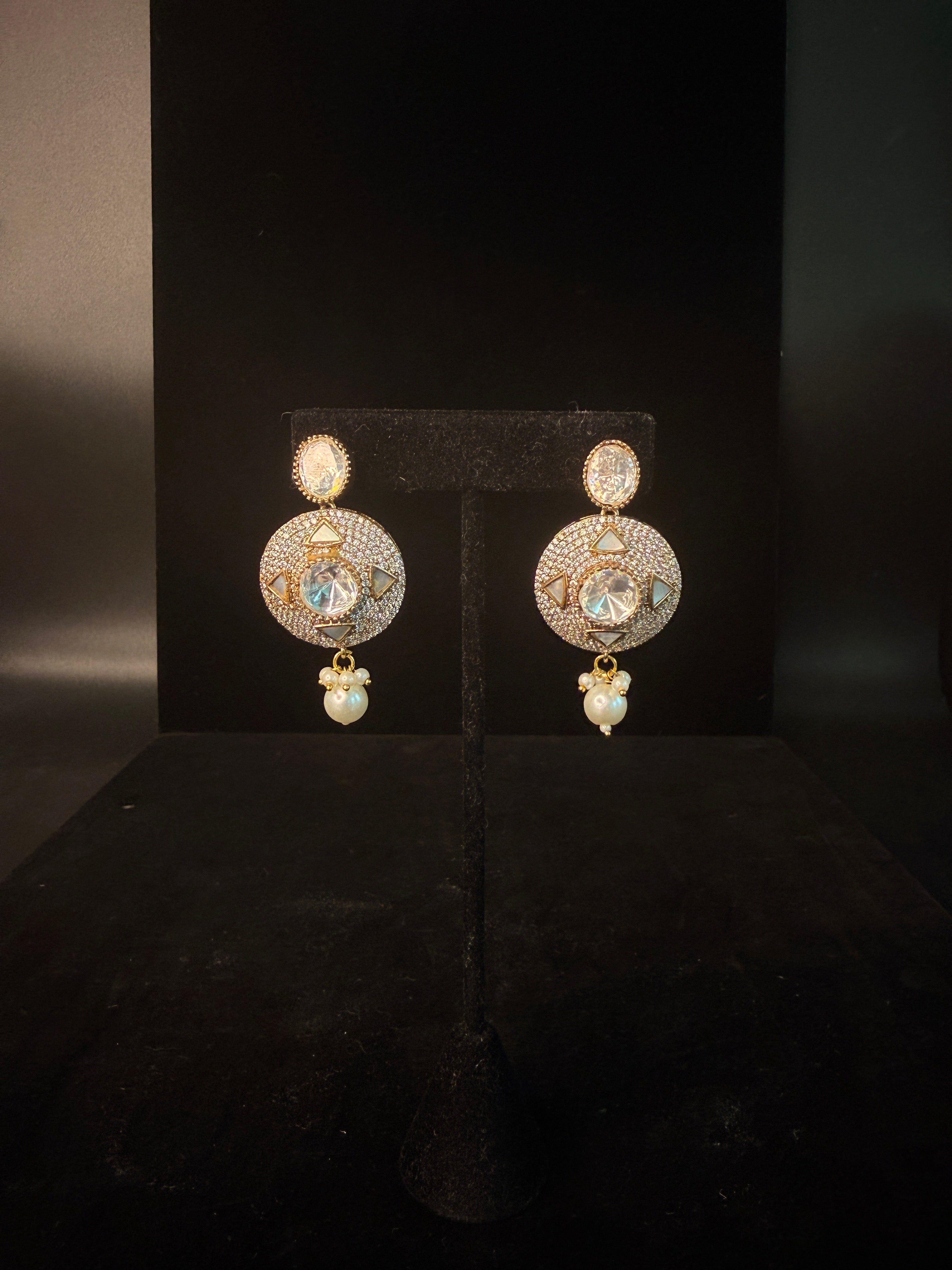 Moissonate choker with earring
