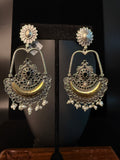 Dual tone earring with black stones