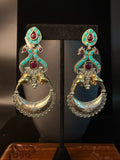 Dual tone earring with jade and kemp stones