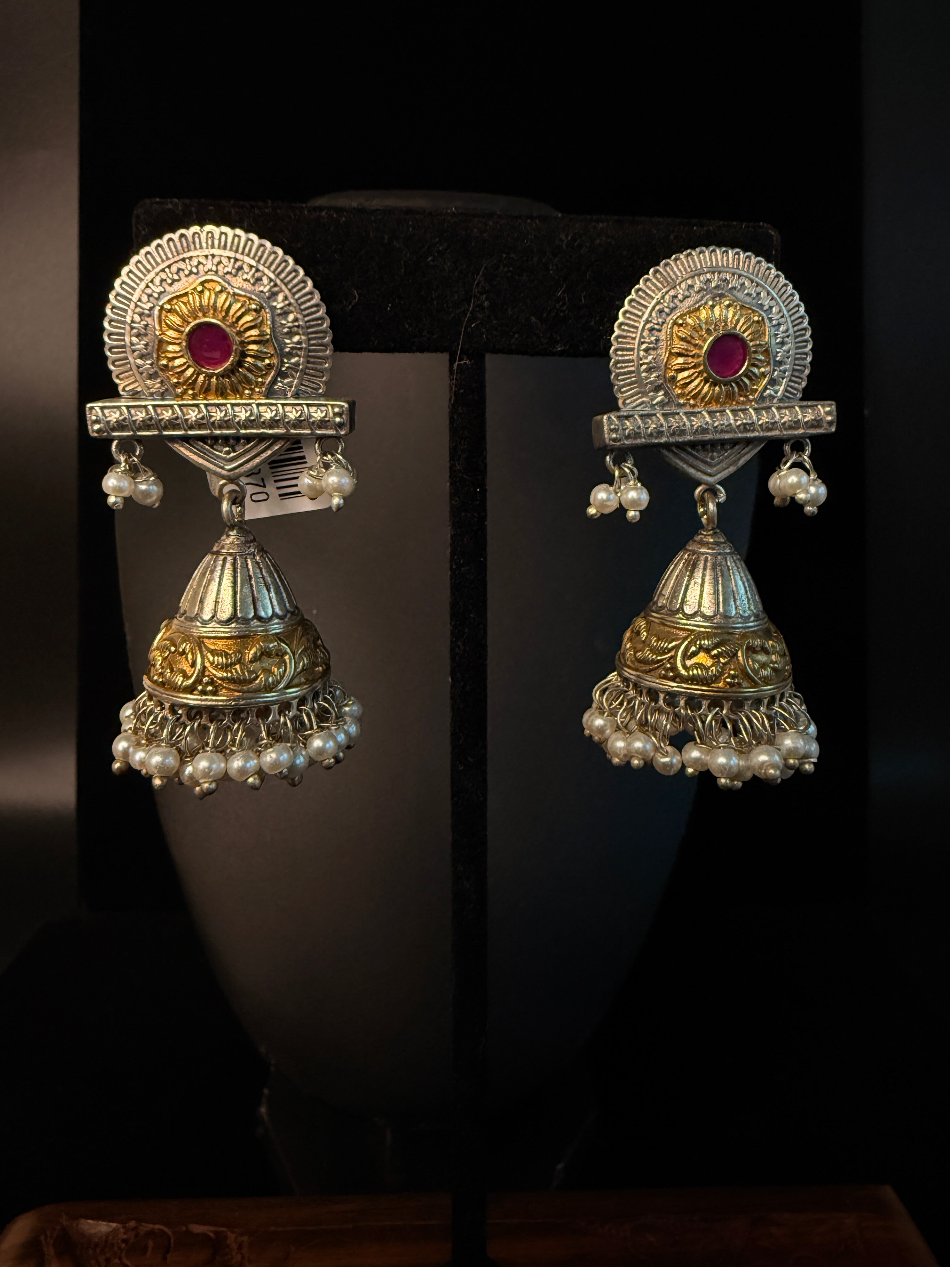 Dual tone jumka with pink stone