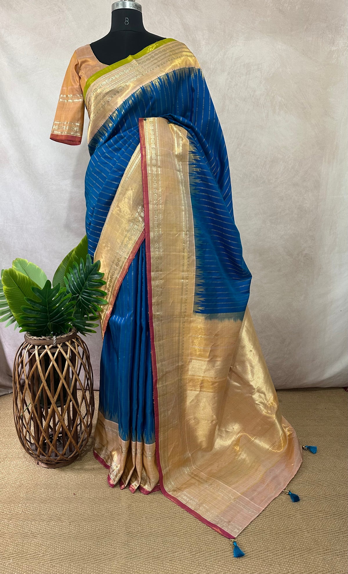 Pure silk handloom Gadwal saree with stitched blouse
