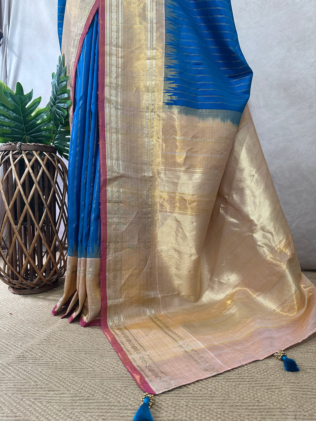Pure silk handloom Gadwal saree with stitched blouse