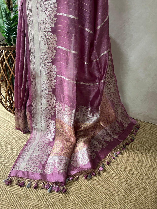 Onion pink Pure raw mango silk saree with silver border, with stitched blouse