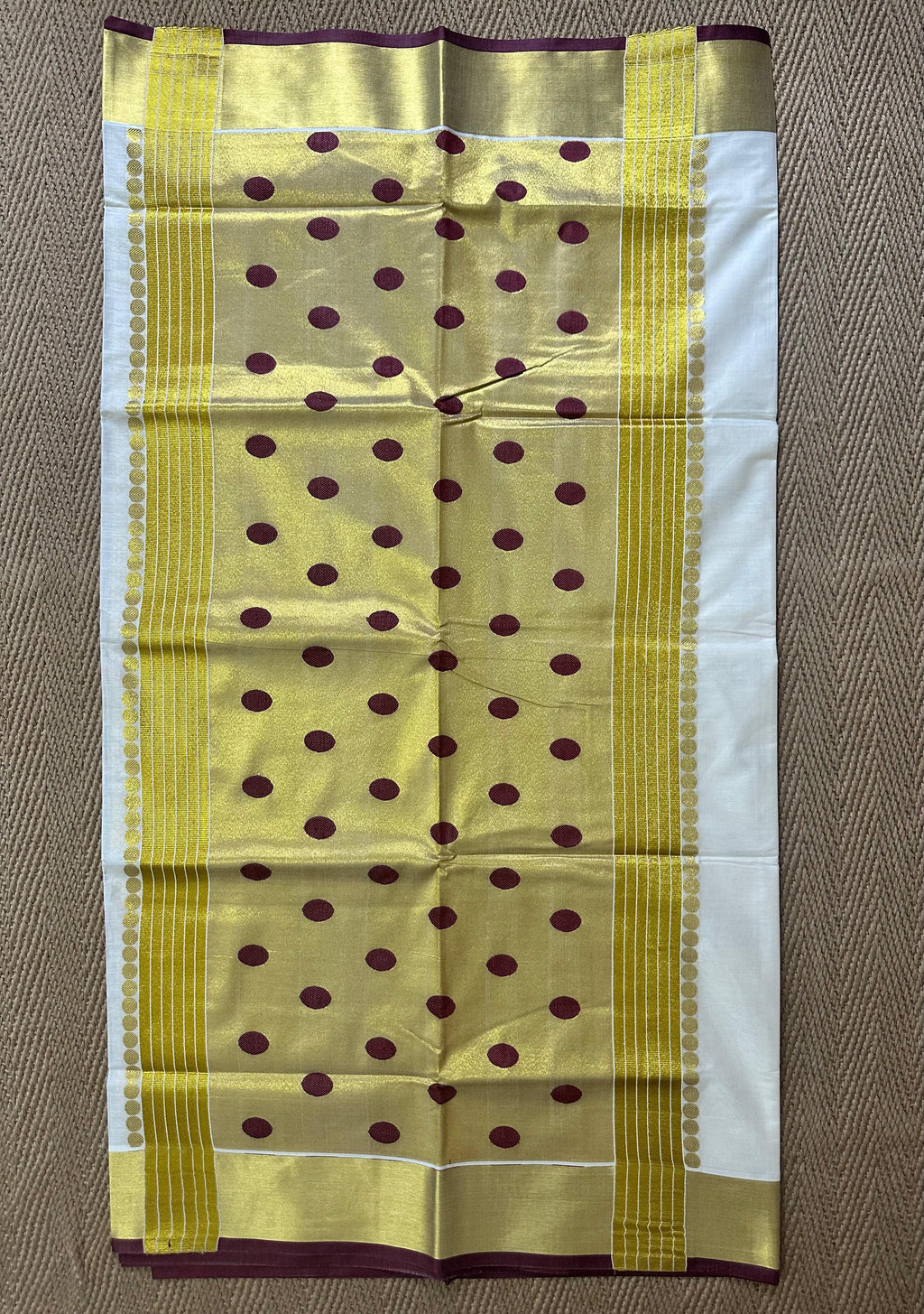 Balaramapuram Handloom replica set saree with polkka dot weave
