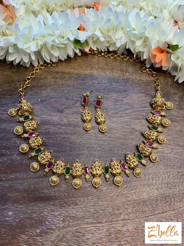 Green And Red Short Necklace With Earring Necklace