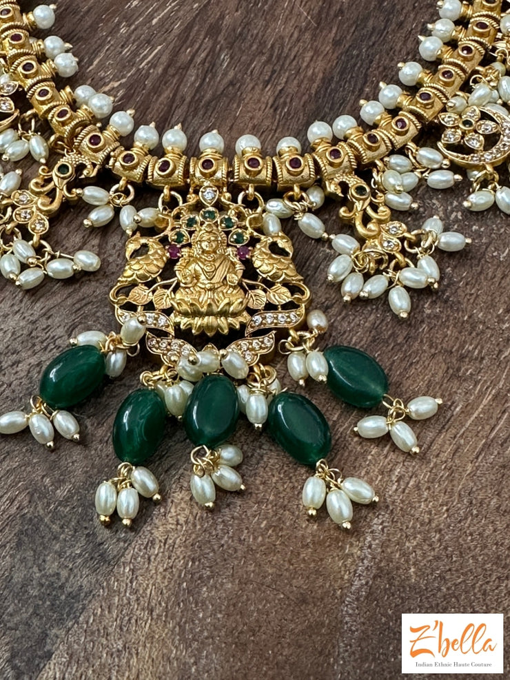 Guttapusalu With Green Beads And Earrings Necklace
