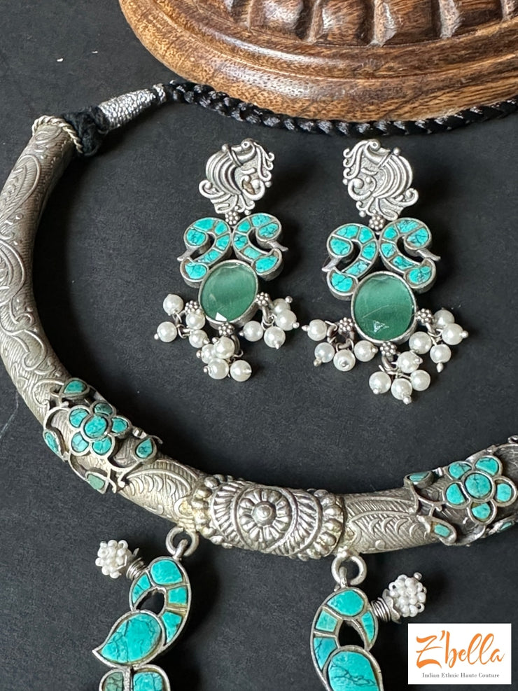 Hasli With Tuqoise Stone Pendent And Earrings Necklace