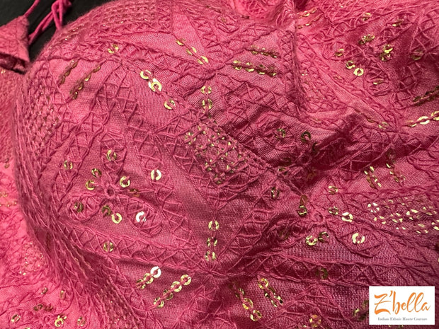 Dusty Pink Sleevelss Blouse With Emroidery Blouse
