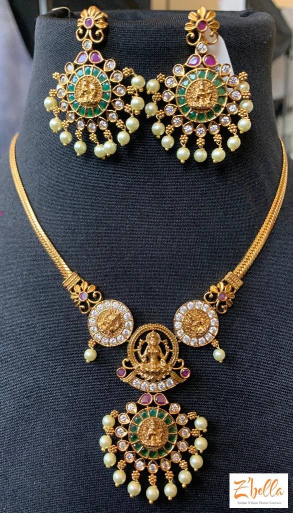 Short Necklace With Earring Necklace