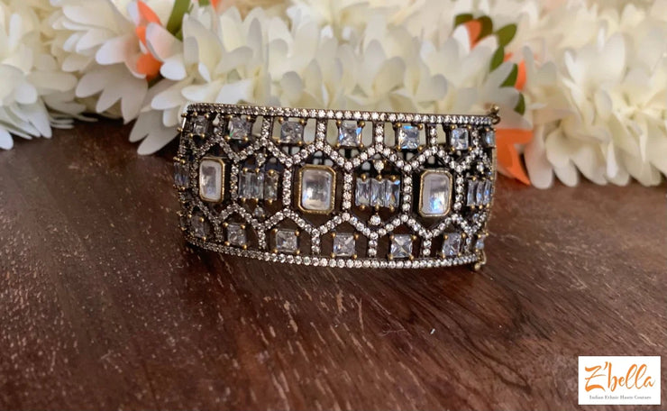 Victorian Finish Openable Bracelet Bangles