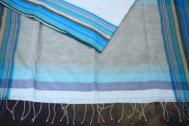Offwhite cotton saree, with no